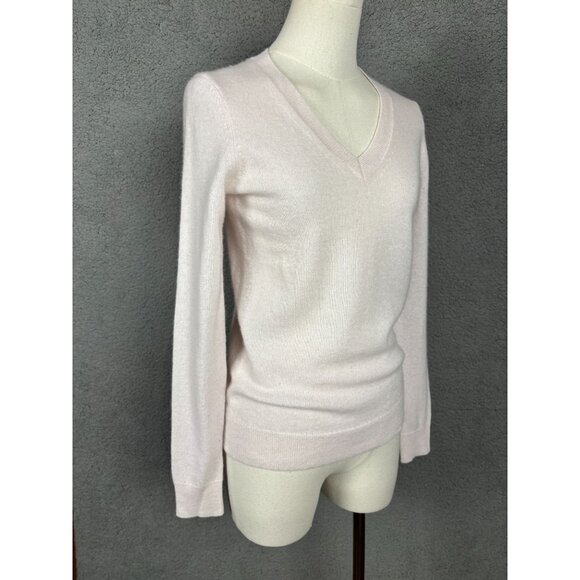Charter Club 100% Cashmere Women's V-Neck Long-Sleeve Sweater Delicacy XS NWT's - Picture 3 of 8